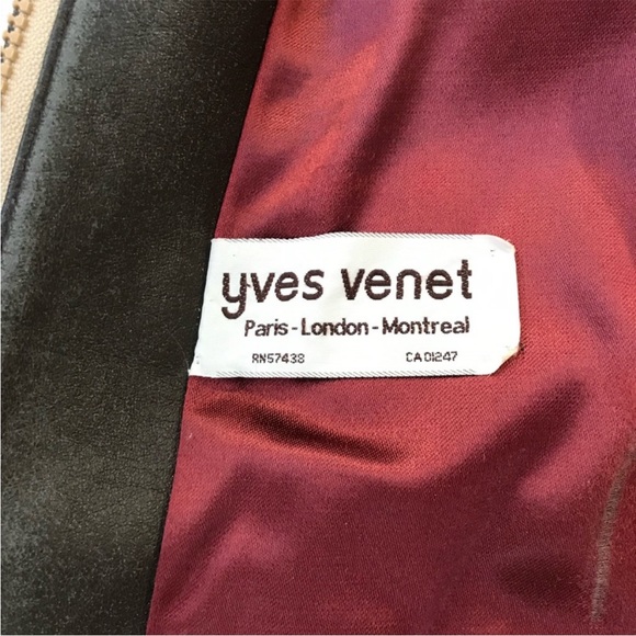 Stunning coat ❤️🍁 - Picture 7 of 11